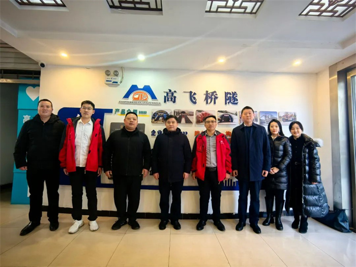 熱烈歡迎國資委物資流通國際合作事務(wù)中心書記、主任王校武一行蒞臨公司走訪調(diào)研